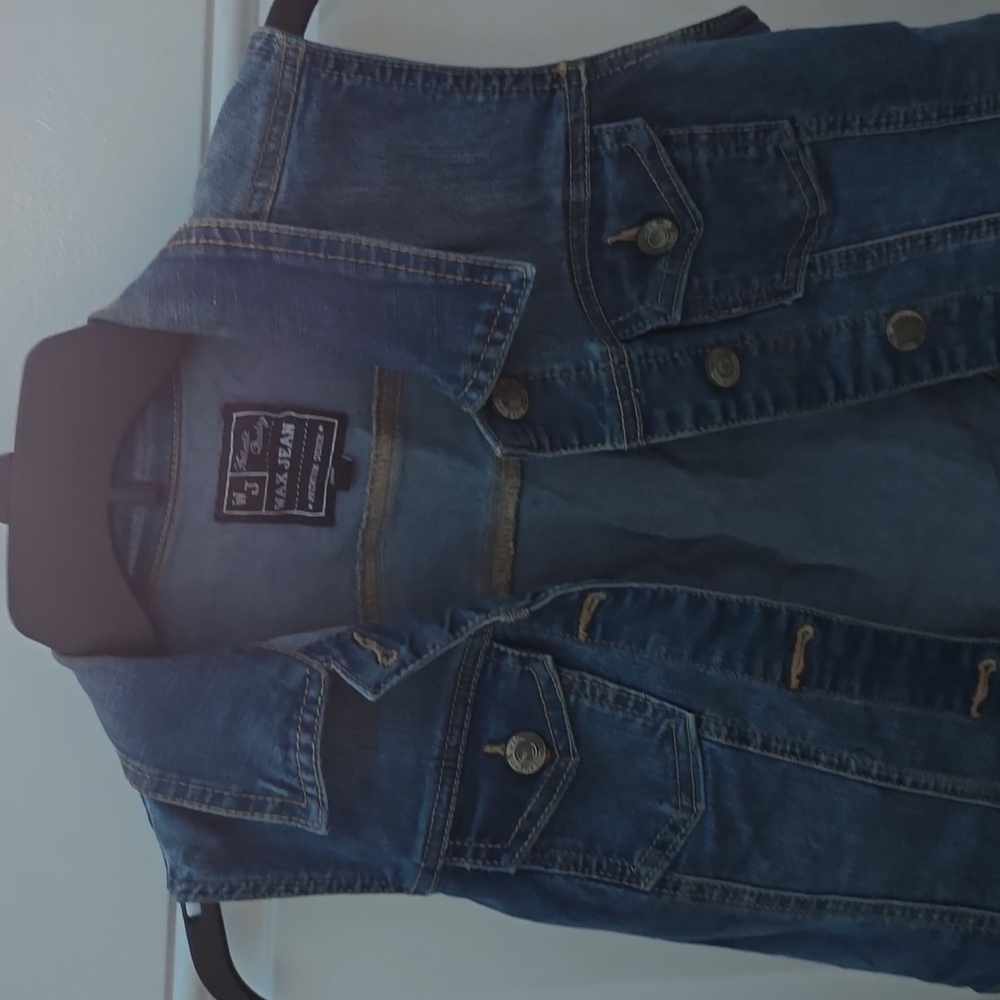 Small Jean Jacket - Picture 2 of 3